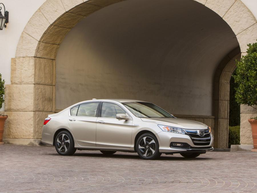  Honda Accord PHEV 2013 года  (фото 27 из 28)
